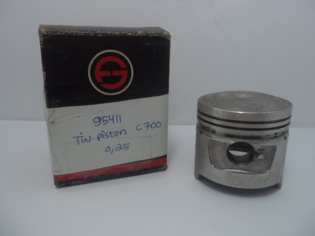 TW PISTON HONDA C700 OVER 0.25