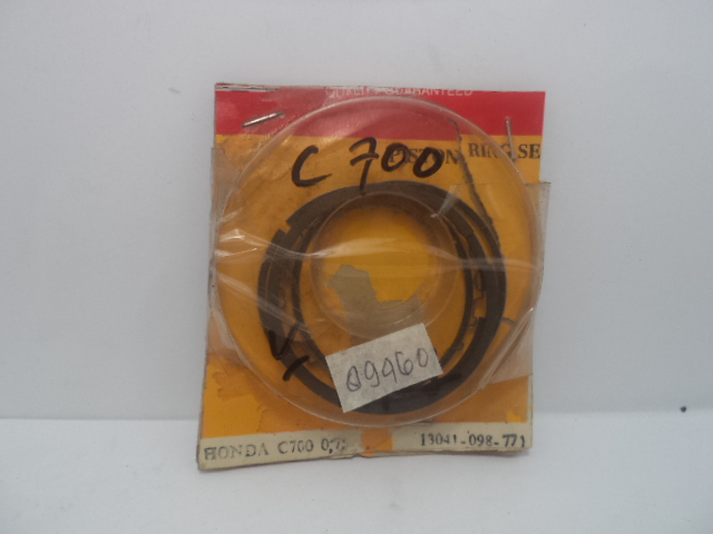 AHM RING PISTON C700 OVER STD